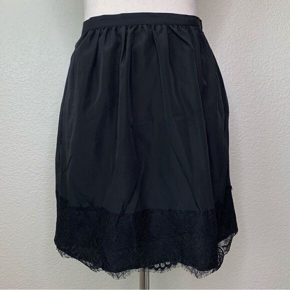 NWT Forever 21 Black A-Line Lace Mini Skirt, Size XS - Picture 1 of 10